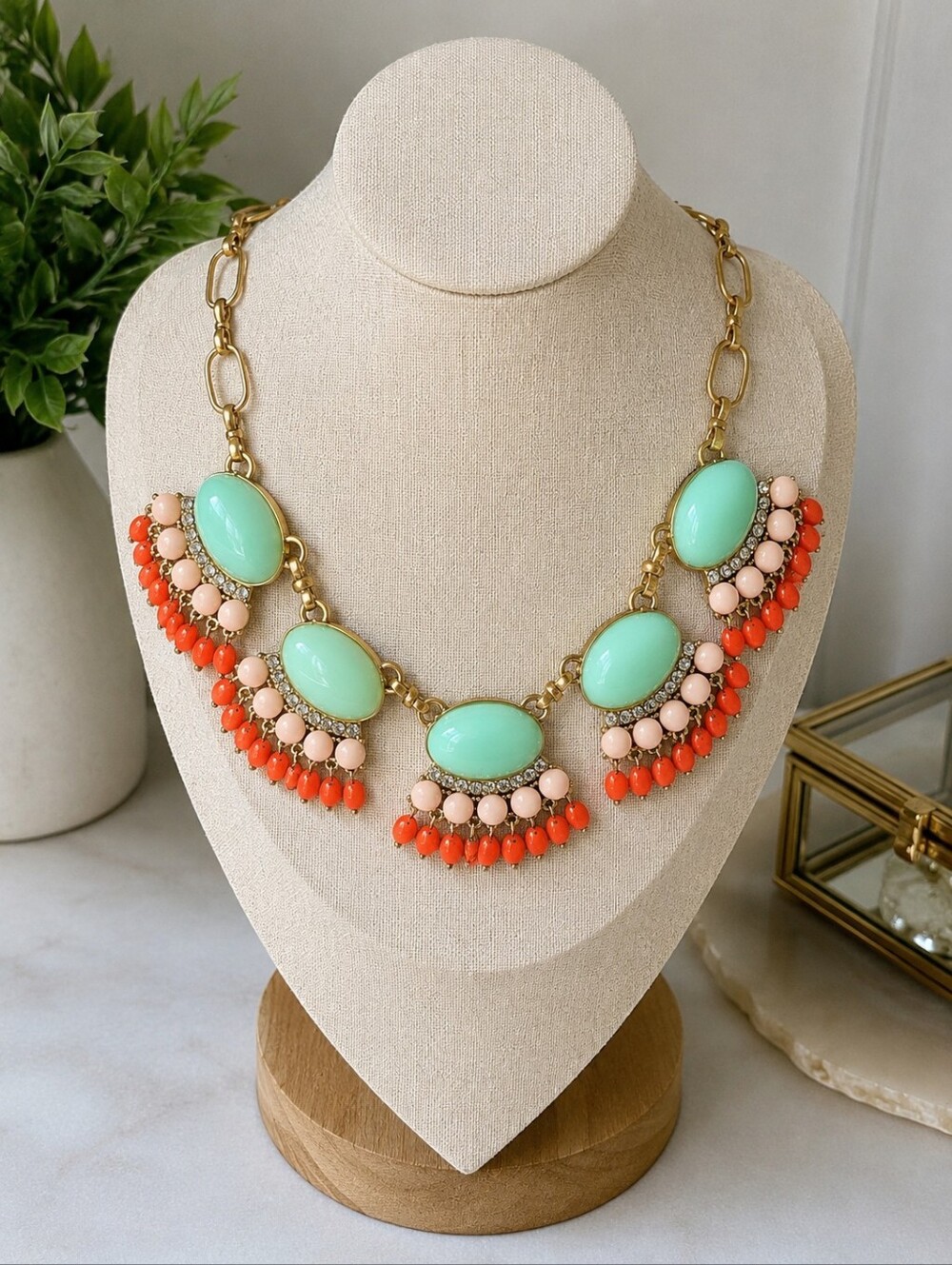 J.Crew Mint Green Coral Statement Bib Necklace 16" + 3" Extender - Picture 4 of 11